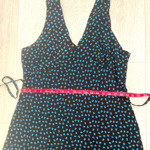 NWT BLACK AND BLUE PATTERN DRESS - Picture 11 of 14